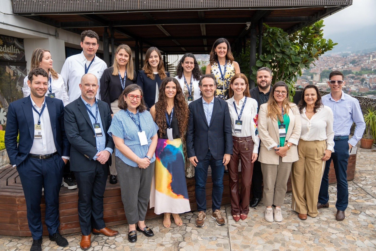 Medellín recibe delegación del Foro Económico Mundial para conocer avances en transformación digital