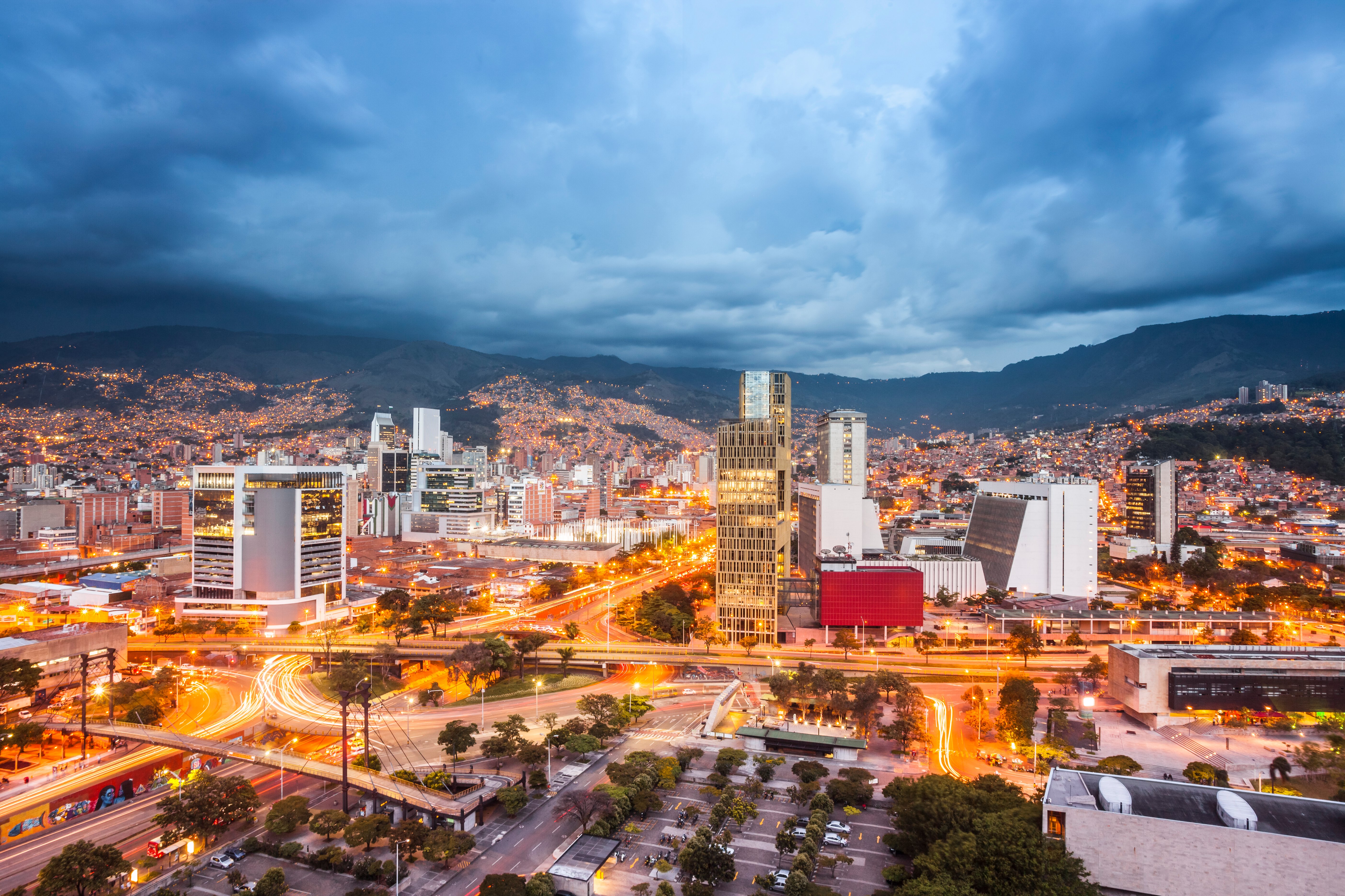 Medellín entrena talento para liderar la inteligencia artificial